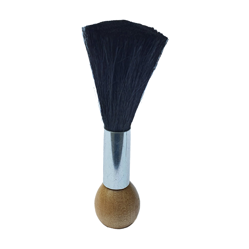 Small Handle Powder Brush. With wooden handle. Apply powder onto the client's skin. 11cm (Length), 3cm (Width). 0.03kg.